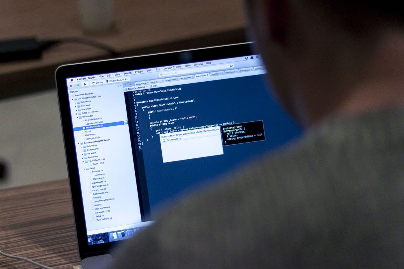 Schermo di un computer che mostra dati