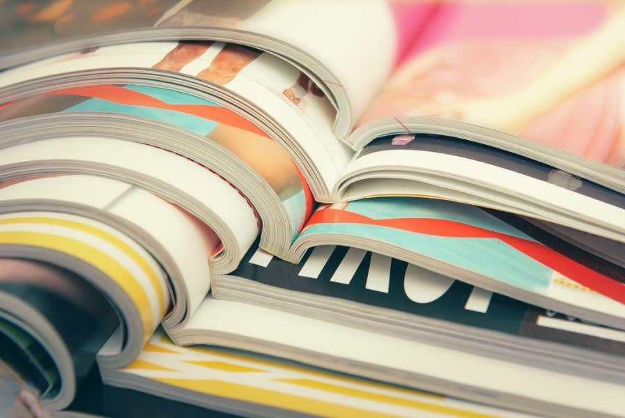 Zeitschriften übereinander gestapelt
